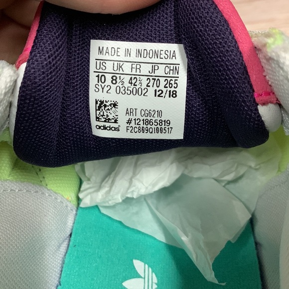 NIB. Adidas. Women’s falcon W. Size 10 - Picture 5 of 5